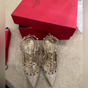 Valentino Patent Rockstud Caged Pump 100MM in Nude